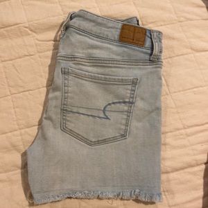 American 🦅 Eagle Next Level Stretch denim shorts. Size 4